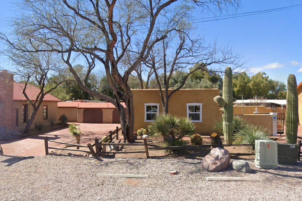 USDA Zone 8b: Tubac, Arizona