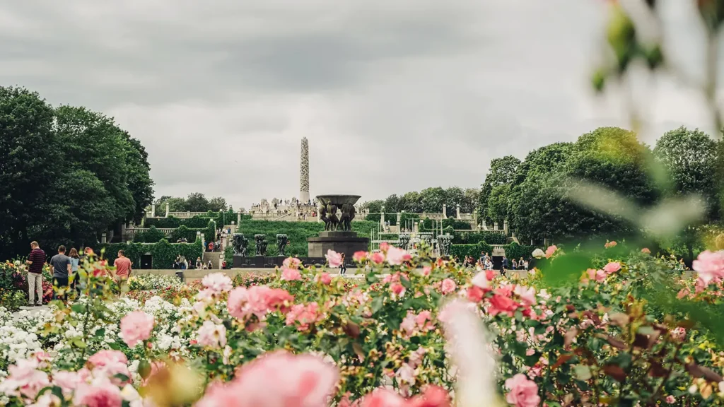 The rose garden at Vigeland Sculpture Park in Oslo